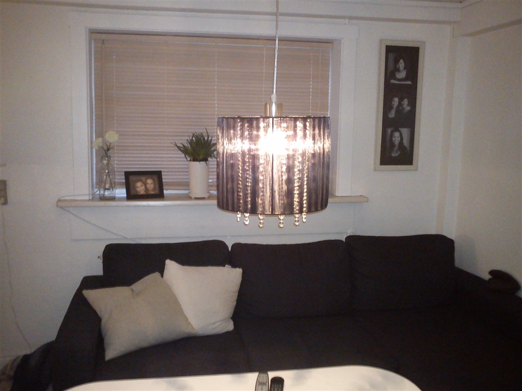 Talsoon.com = lampe over sofabord ~ design inspiration ... Lampe til sofabord