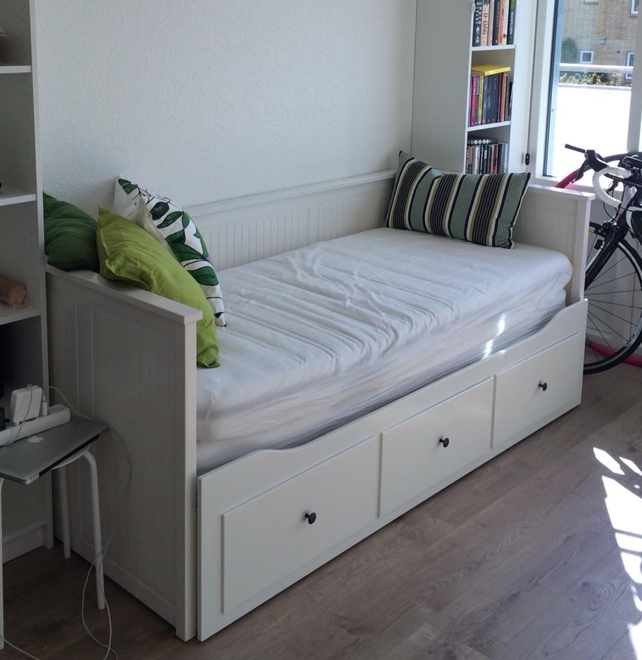 Ikea juniorseng. simple baby dan alfred juniorseng med sidegavle for ...