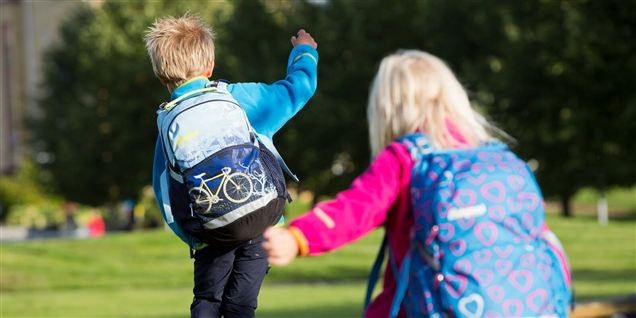 Skoletasken kan give dit barn dårlig ryg Skoletasken kan give dit barn dårlig ryg
